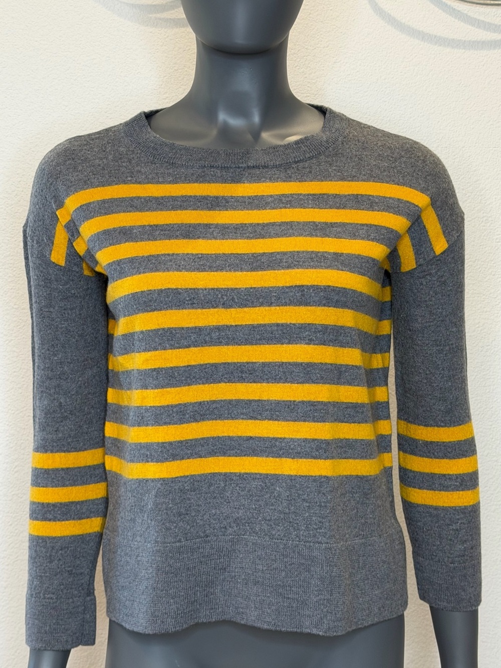 Pendleton Merino Wool Striped Crewneck Sweater Gray Yellow Stripes Womens Size M